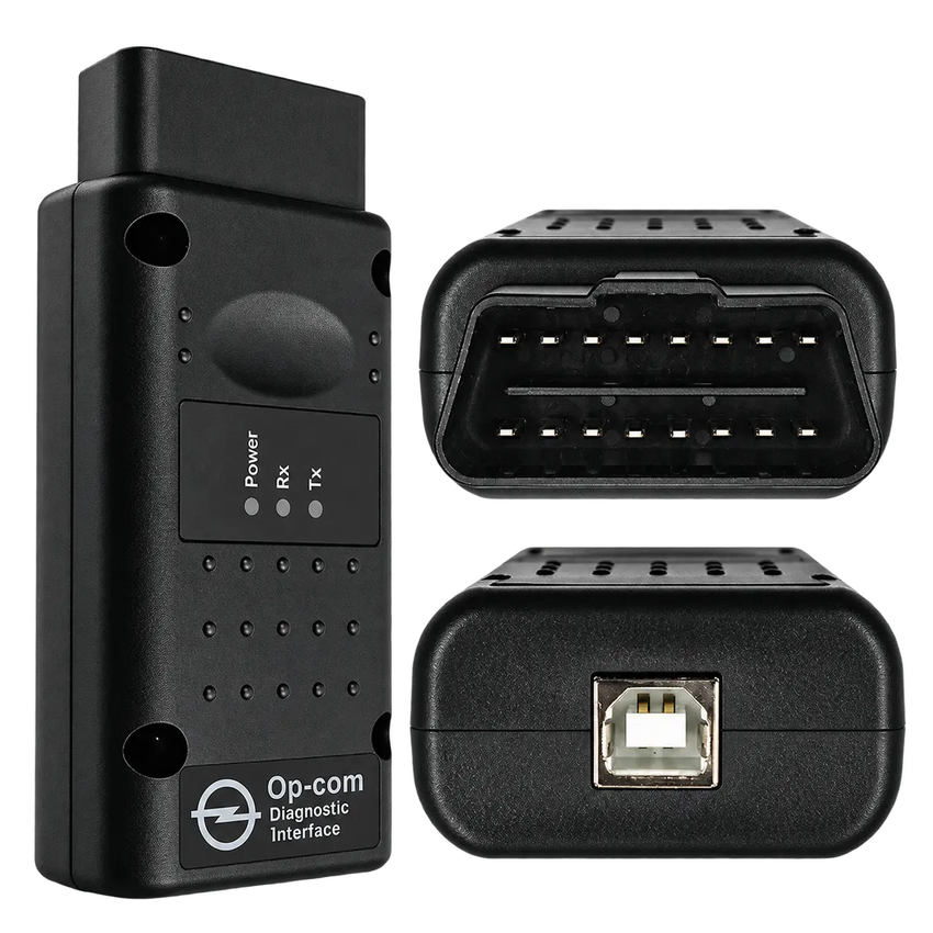 Interface OPCOM 1.95 vue de trois quarts, avec gros plans sur la prise OBD2 à 16 broches et le port USB.